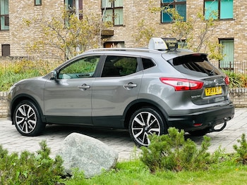 Used Nissan Qashqai 2014 for sale - 76076076: Photo