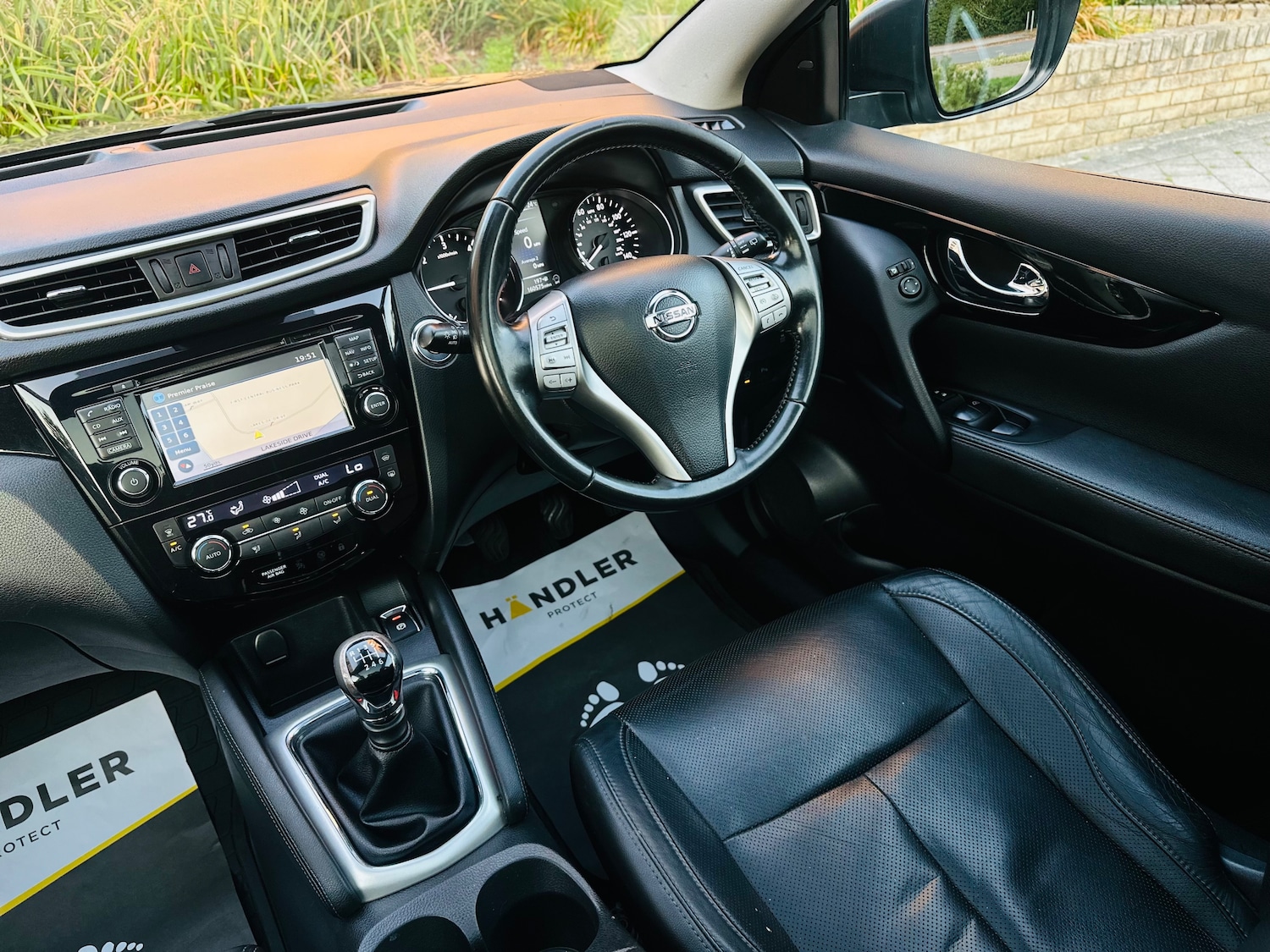 Used Nissan Qashqai 2014 for sale - 76076076: Photo 69