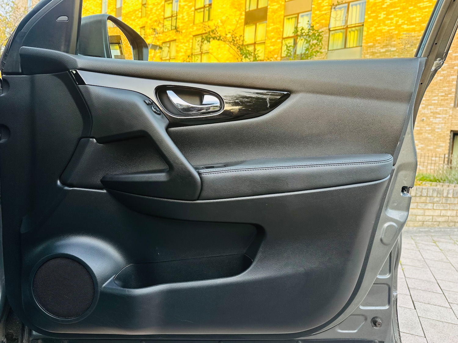 Used Nissan Qashqai 2014 for sale - 76076076: Photo 87