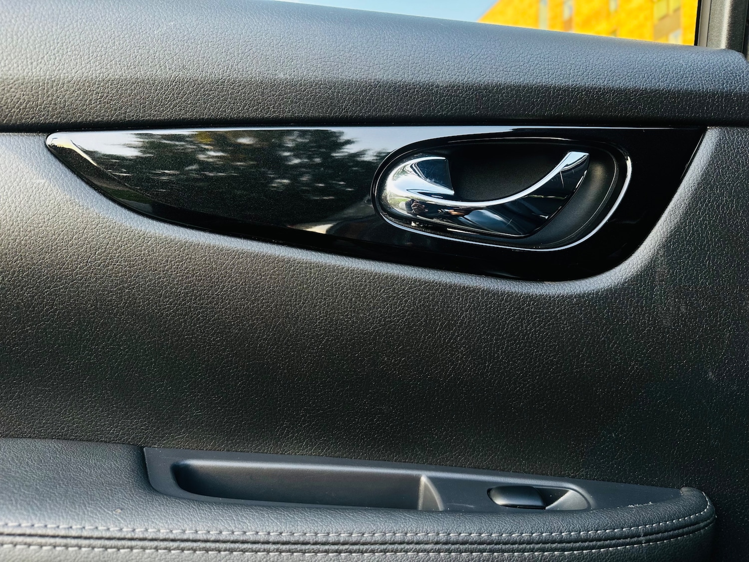 Used Nissan Qashqai 2014 for sale - 76076076: Photo 95