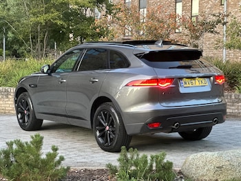 Used Jaguar F-Pace 2017 for sale - 76076079: Photo