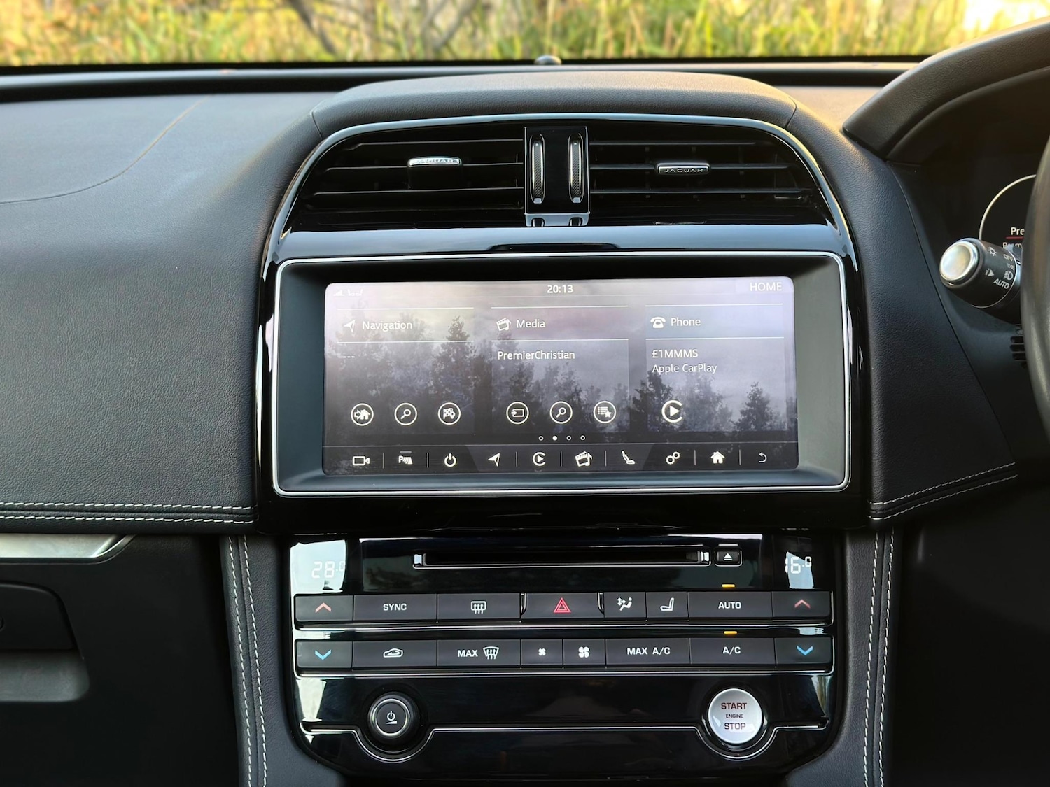 Used Jaguar F-Pace 2017 for sale - 76076079: Photo 52