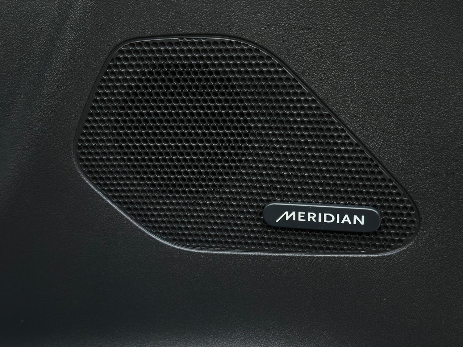 Used Jaguar F-Pace 2017 for sale - 76076079: Photo 61