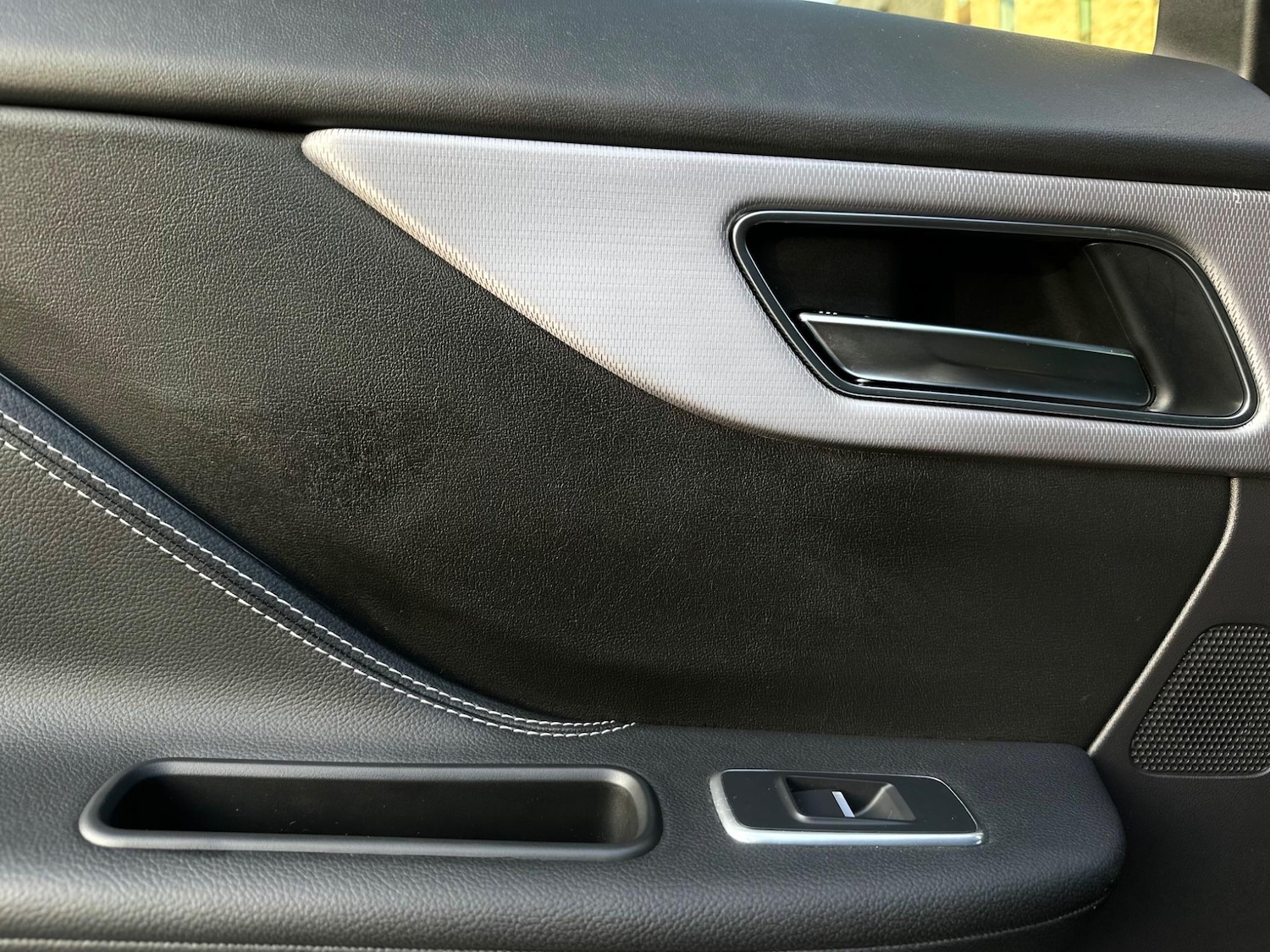 Used Jaguar F-Pace 2017 for sale - 76076079: Photo 68