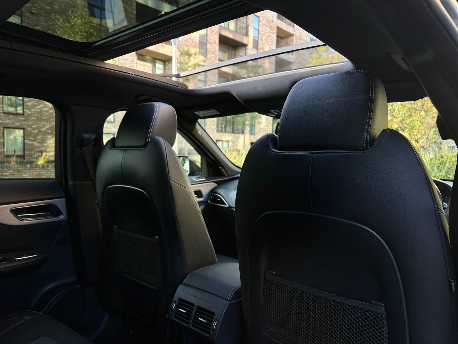 Used Jaguar F-Pace 2017 for sale - 76076079: Photo 71