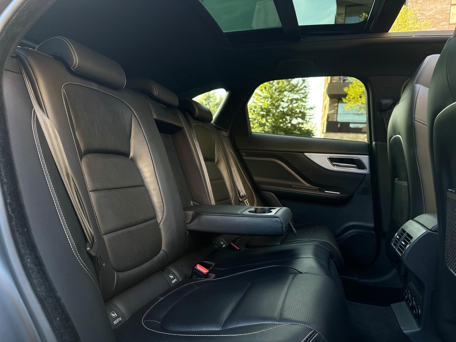 Used Jaguar F-Pace 2017 for sale - 76076079: Photo 79