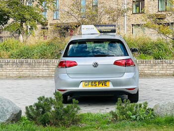 Used Volkswagen Golf 2015 for sale - 76076077: Photo