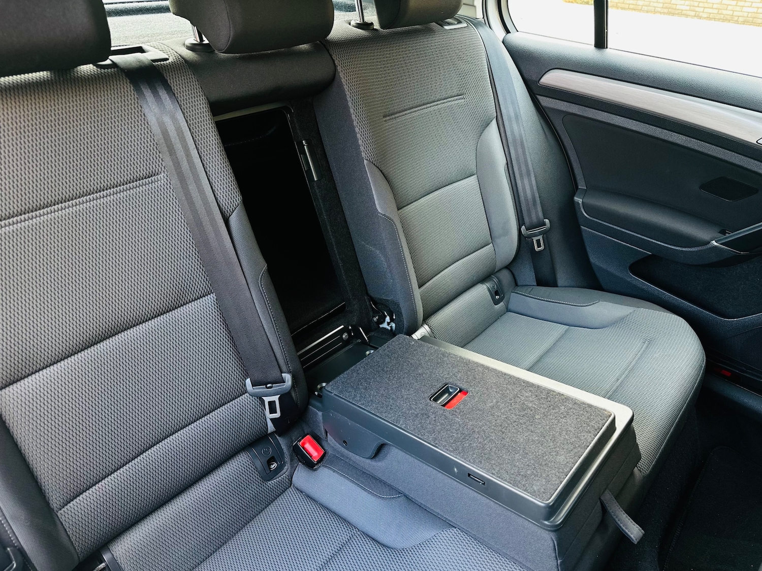 Used Volkswagen Golf 2015 for sale - 76076077: Photo 63