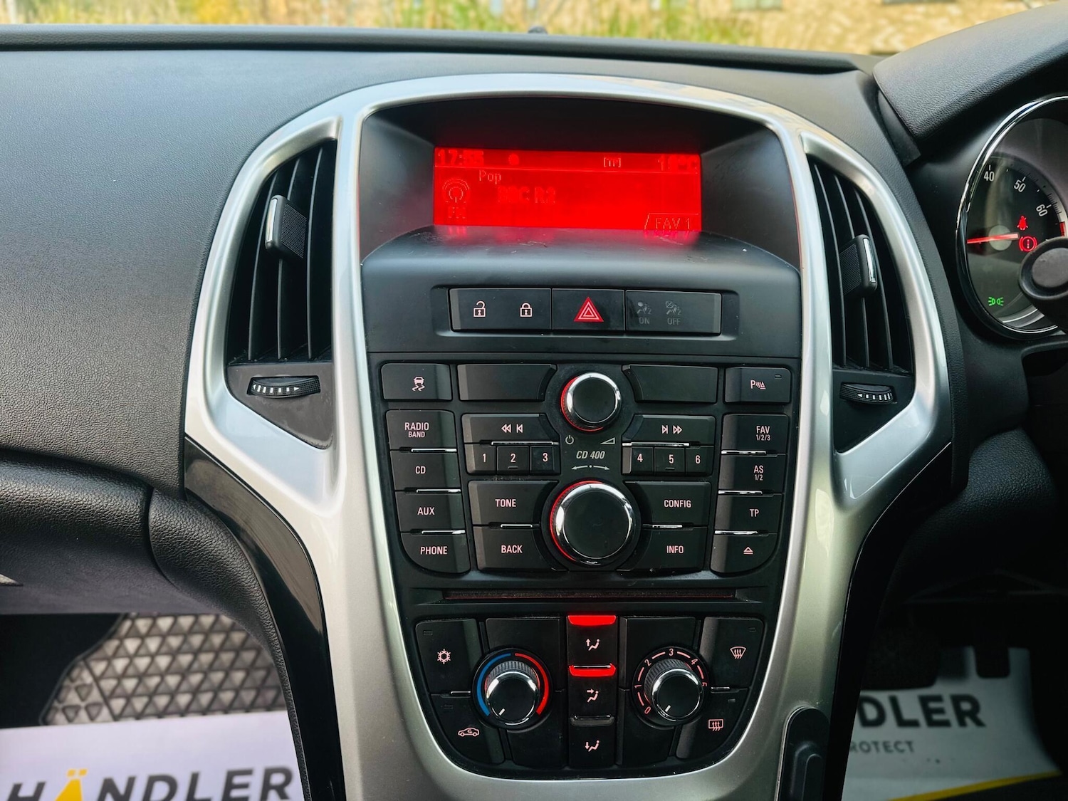 Used Vauxhall Astra 2014 for sale - 76505106: Photo 35