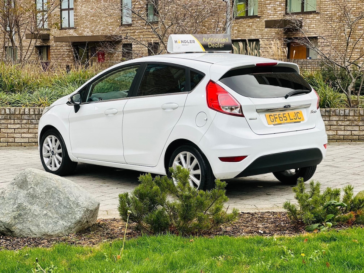 Used Ford Fiesta 2015 for sale - 76552109: Photo 2