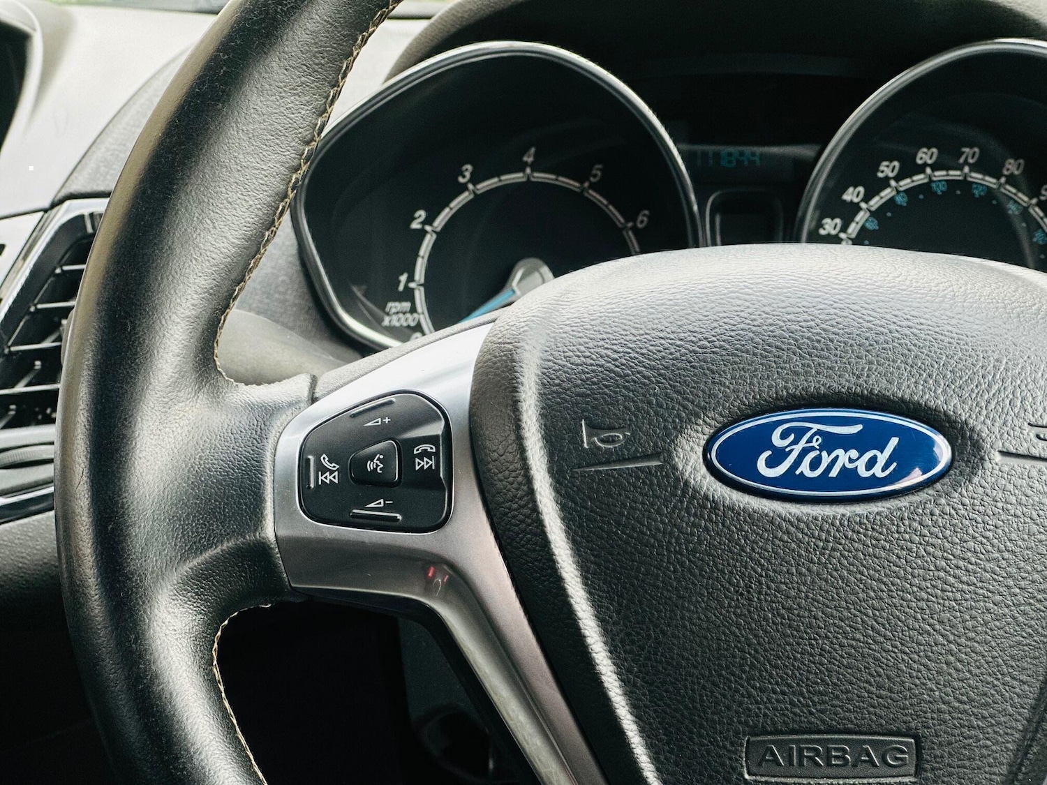 Used Ford Fiesta 2015 for sale - 76552109: Photo 25