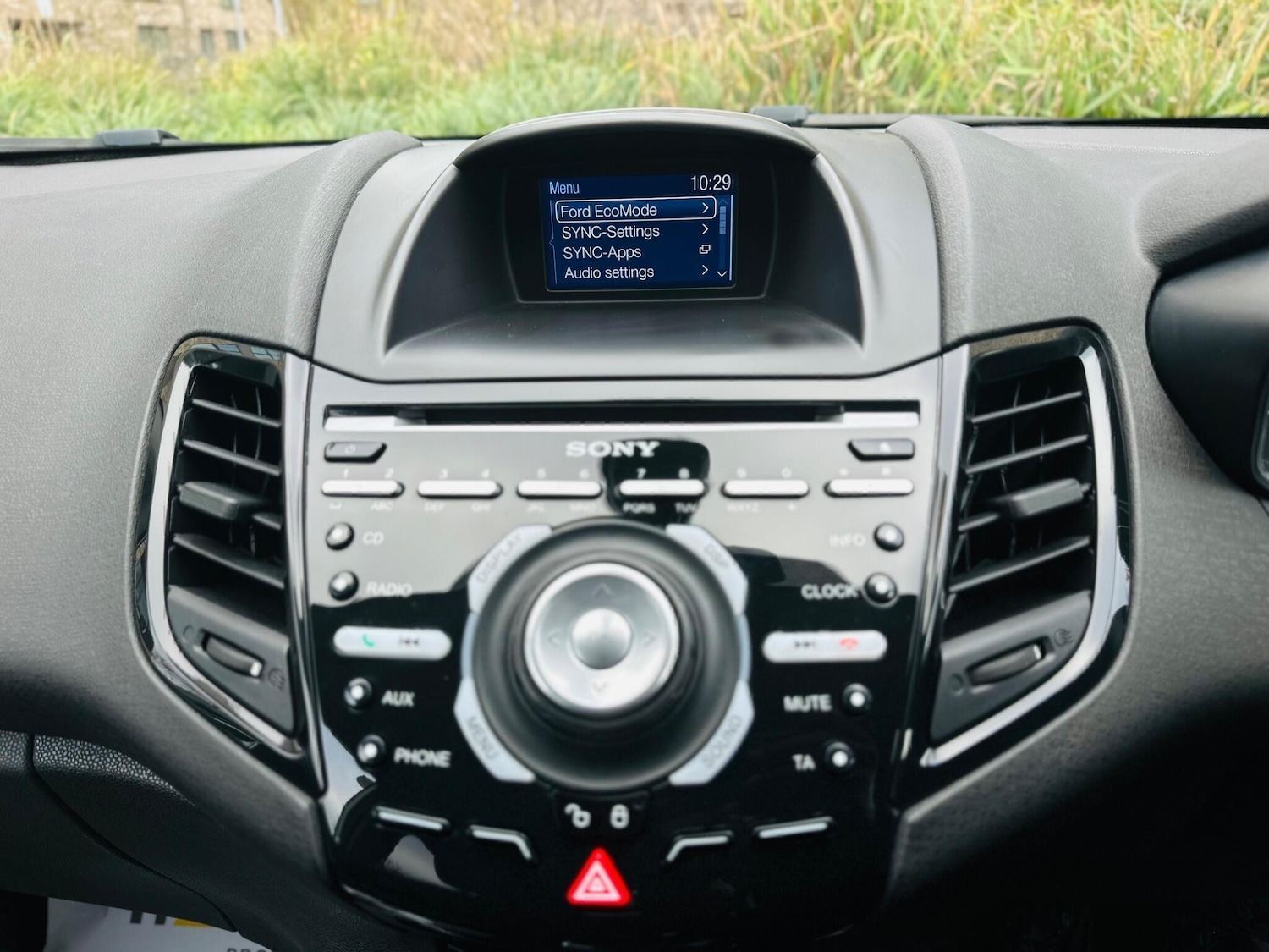 Used Ford Fiesta 2015 for sale - 76552109: Photo 41