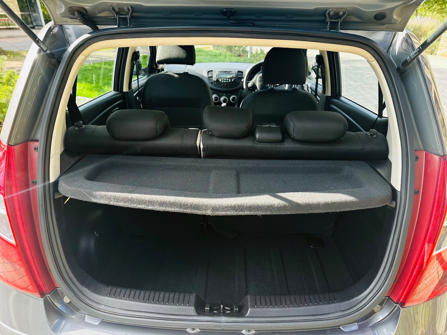 Vehicle 28