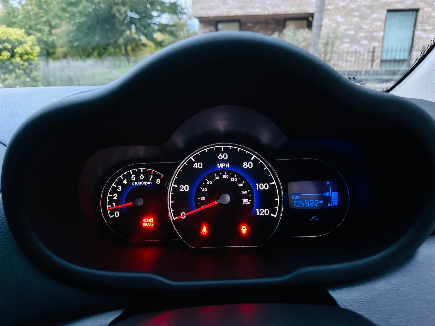 Used Hyundai i10 2013 for sale - 76076074: Photo 39