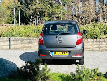 Used Hyundai i10 2013 for sale - 76076074: Photo
