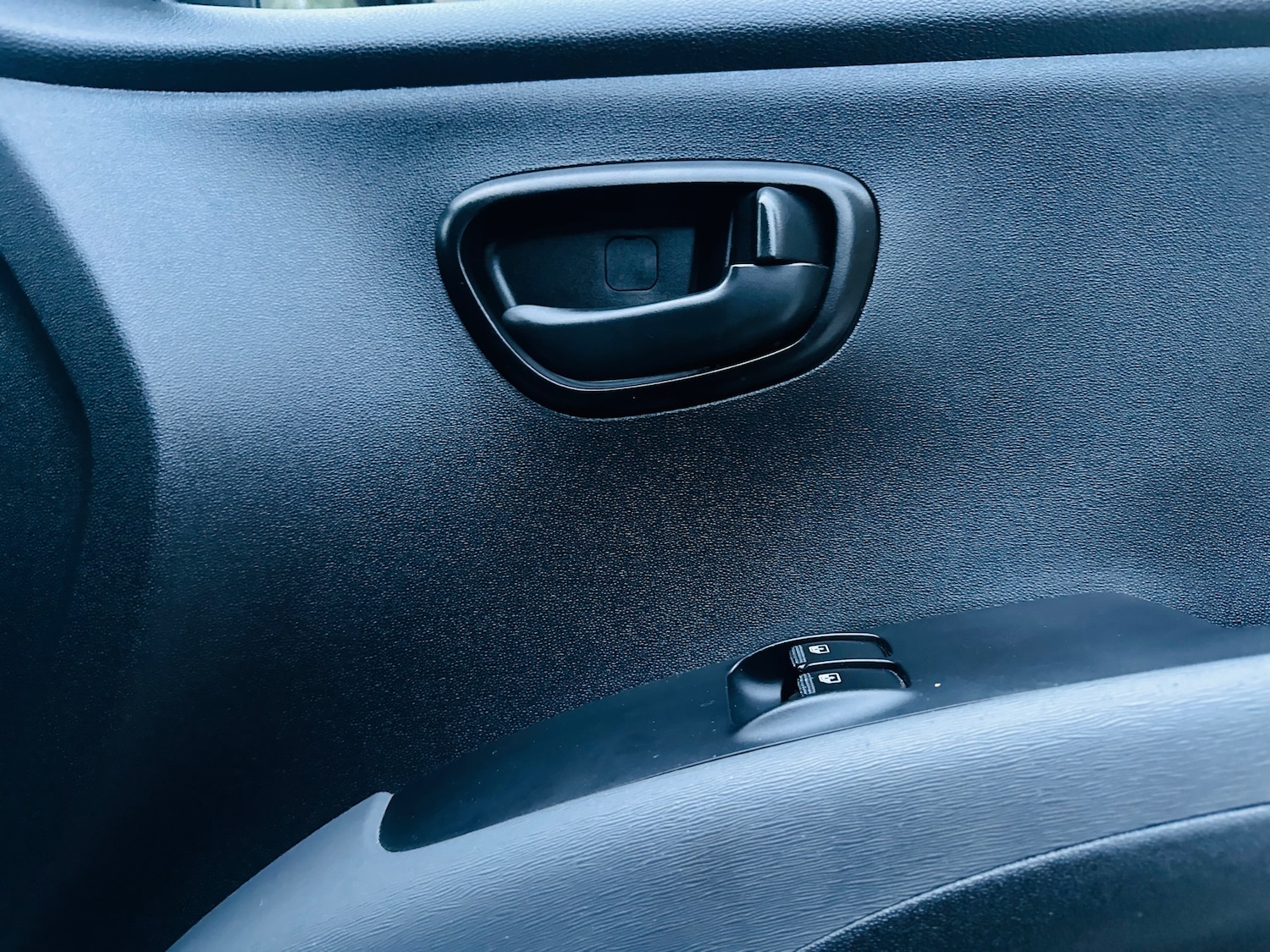 Used Hyundai i10 2013 for sale - 76076074: Photo 40