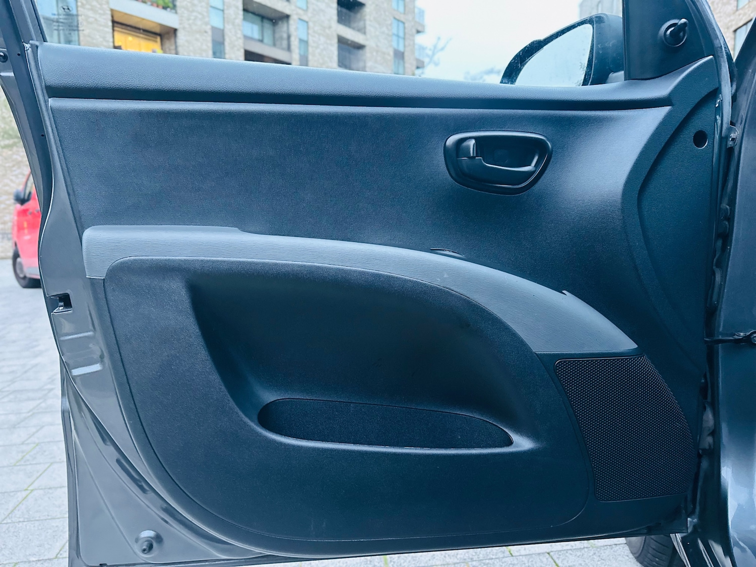 Used Hyundai i10 2013 for sale - 76076074: Photo 44