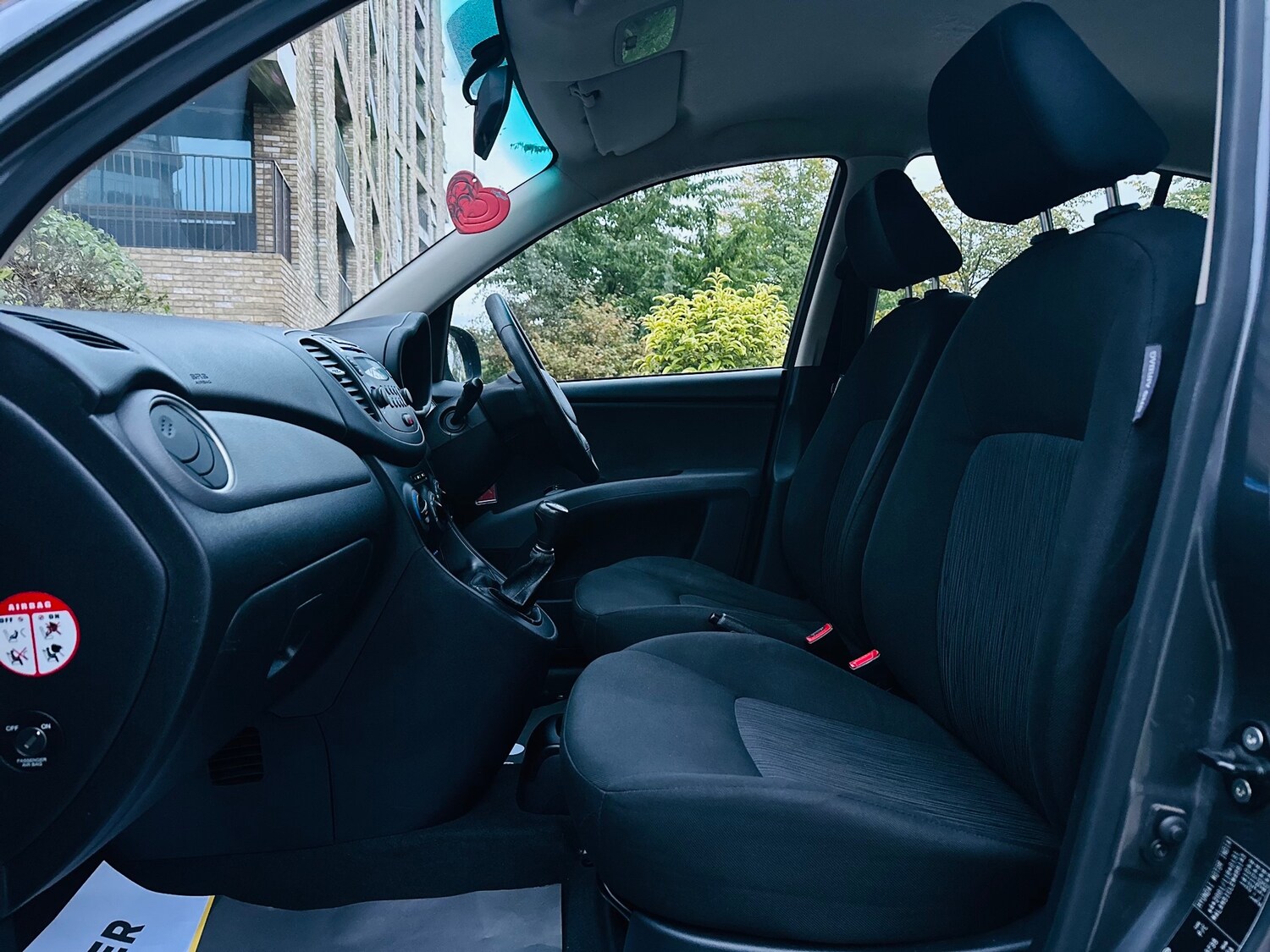 Used Hyundai i10 2013 for sale - 76076074: Photo 46