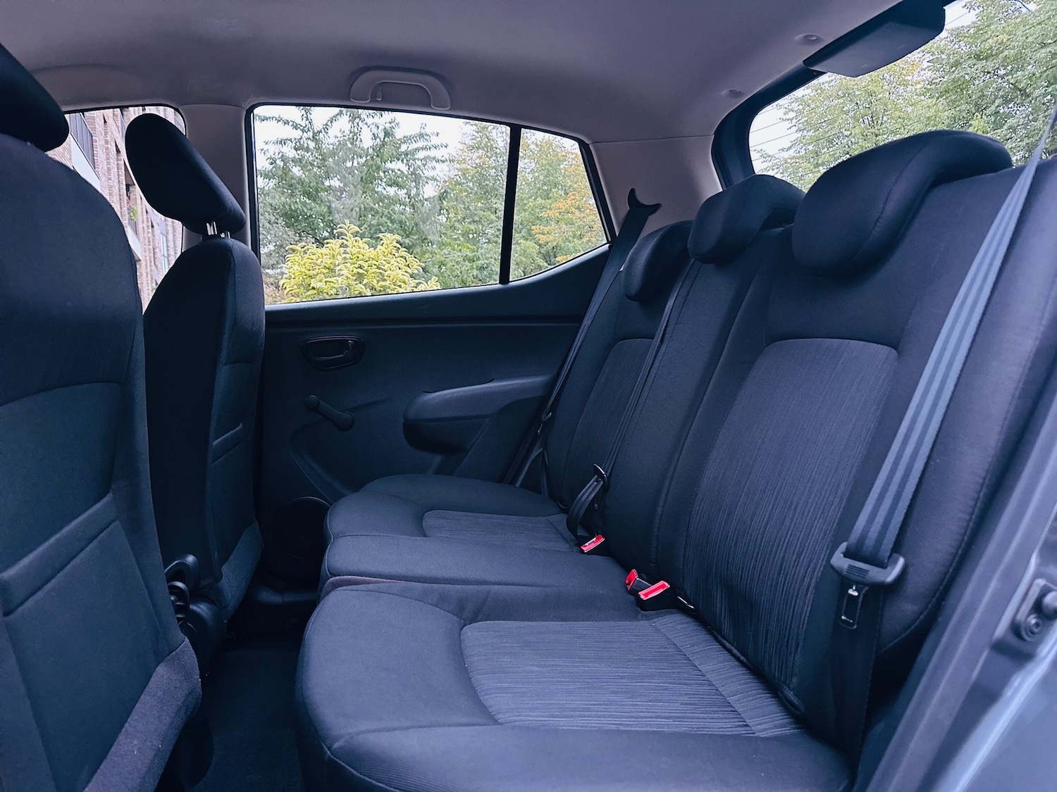 Used Hyundai i10 2013 for sale - 76076074: Photo 48