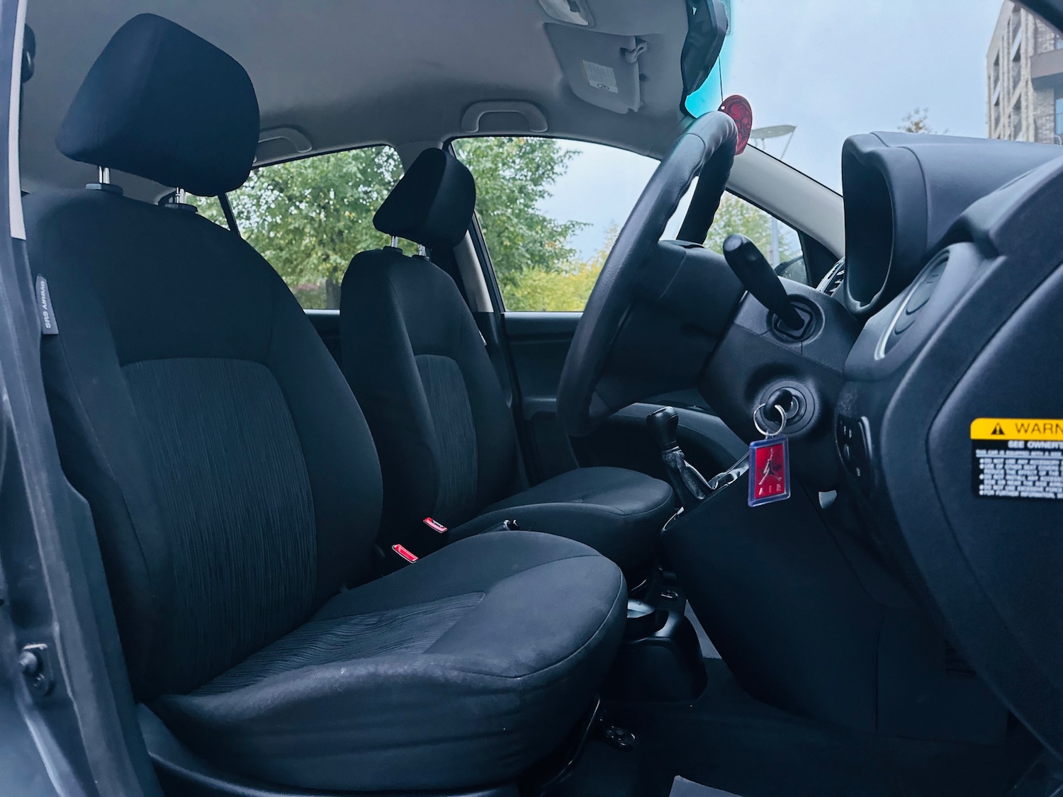 Used Hyundai i10 2013 for sale - 76076074: Photo 55