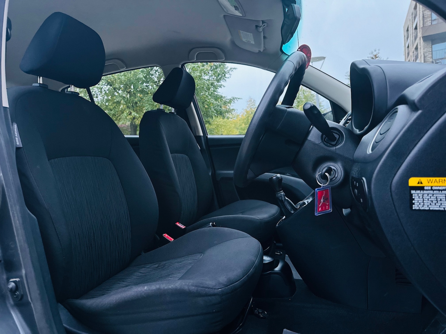 Used Hyundai i10 2013 for sale - 76076074: Photo 56