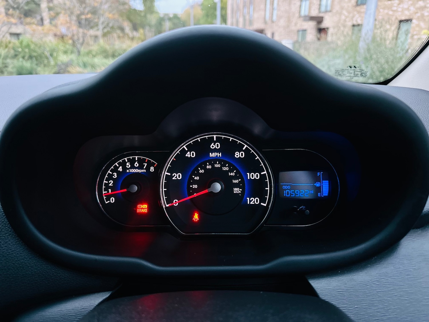 Used Hyundai i10 2013 for sale - 76076074: Photo 63