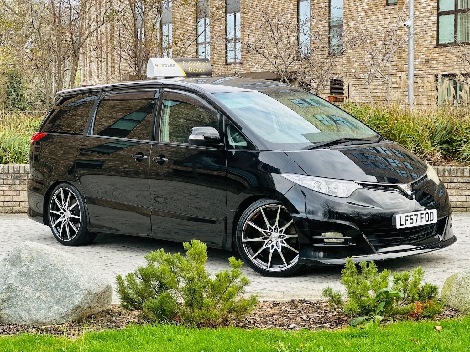 Used Toyota Estima 2025 for sale - 76557829: Photo 1