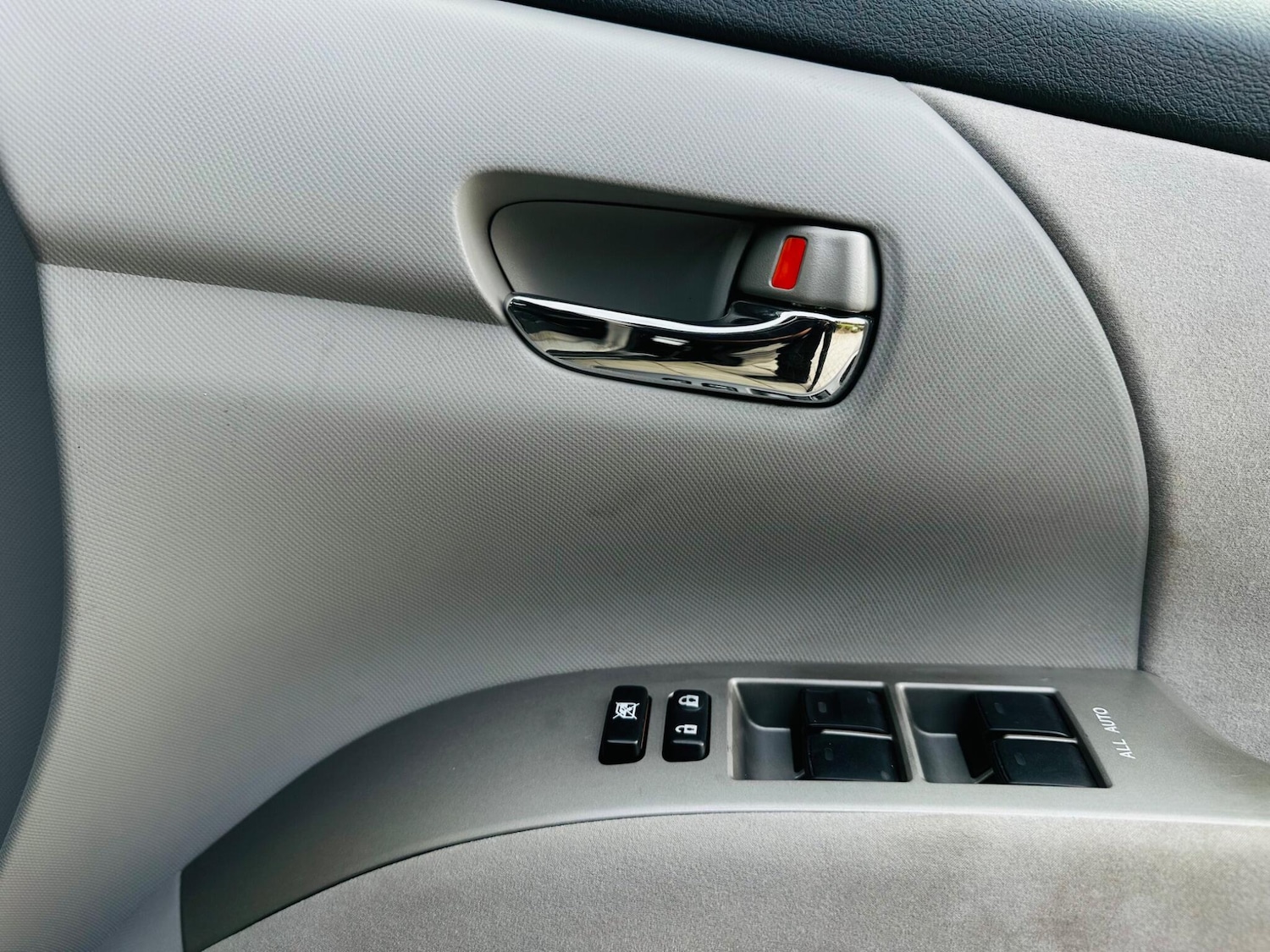 Used Toyota Estima 2025 for sale - 76557829: Photo 24