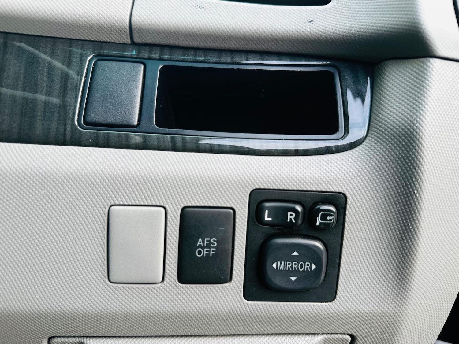 Used Toyota Estima 2025 for sale - 76557829: Photo 25