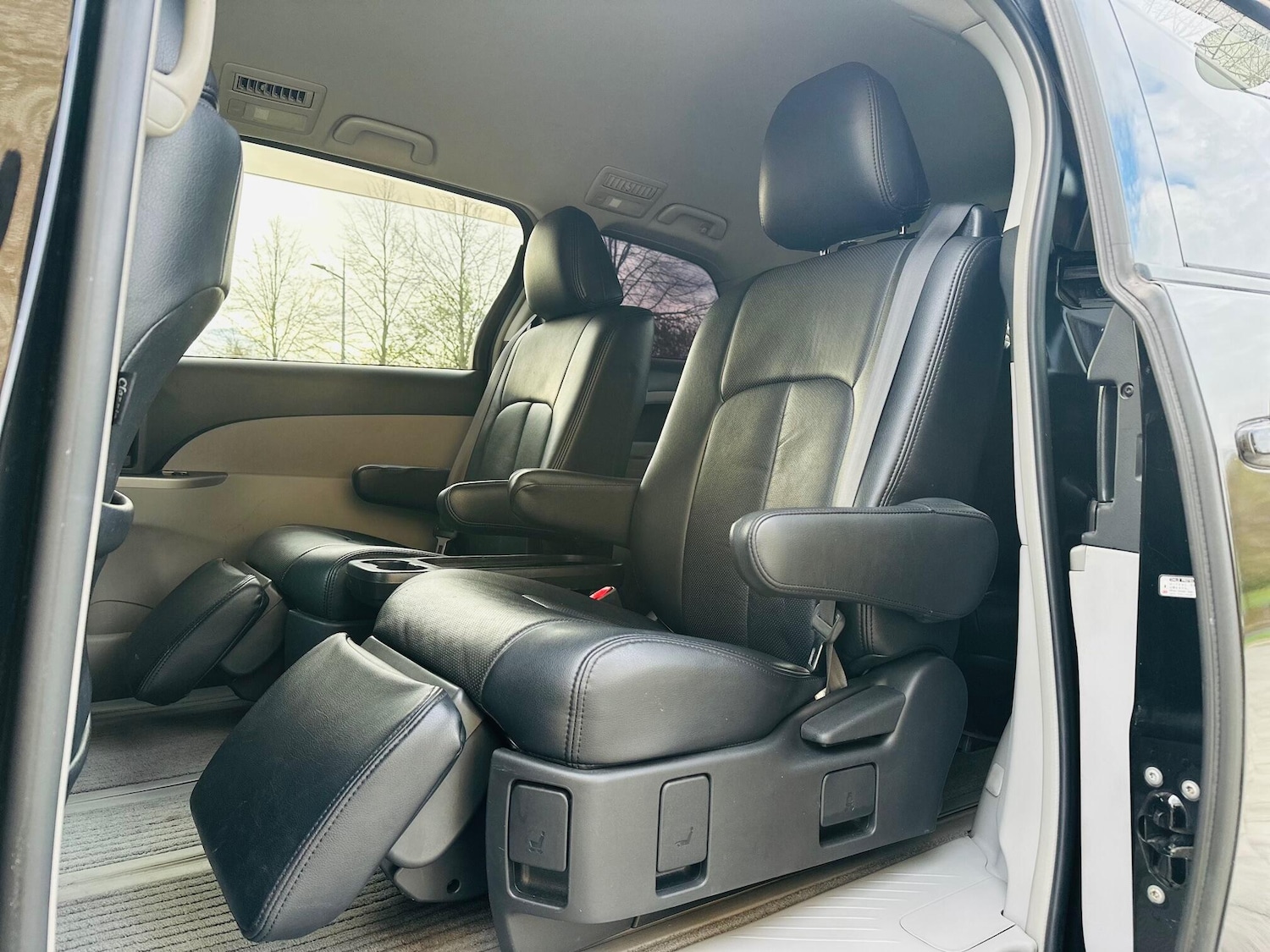 Used Toyota Estima 2025 for sale - 76557829: Photo 29