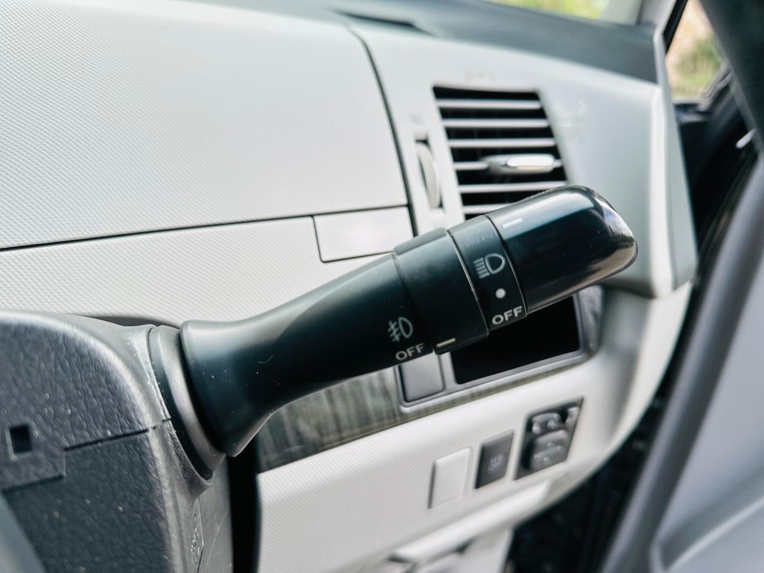 Used Toyota Estima 2025 for sale - 76557829: Photo 32