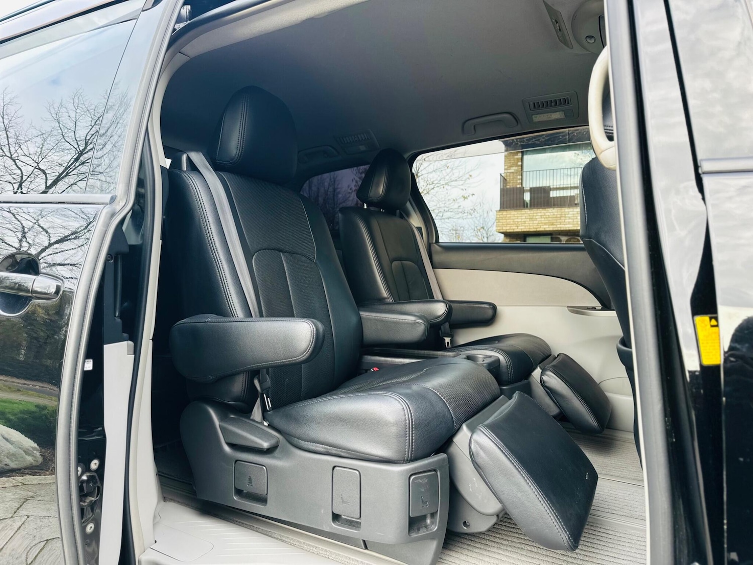 Used Toyota Estima 2025 for sale - 76557829: Photo 33