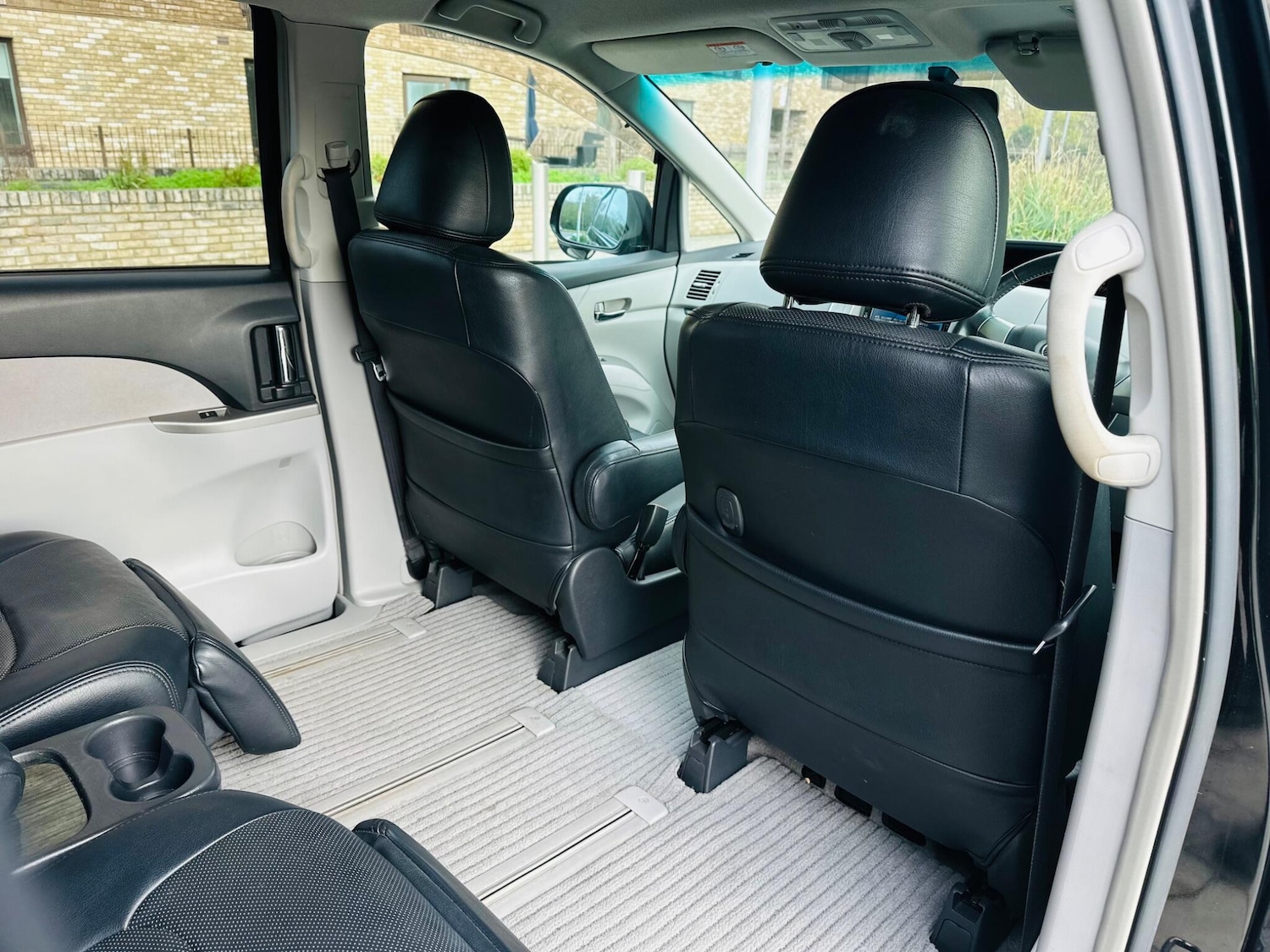 Used Toyota Estima 2025 for sale - 76557829: Photo 45