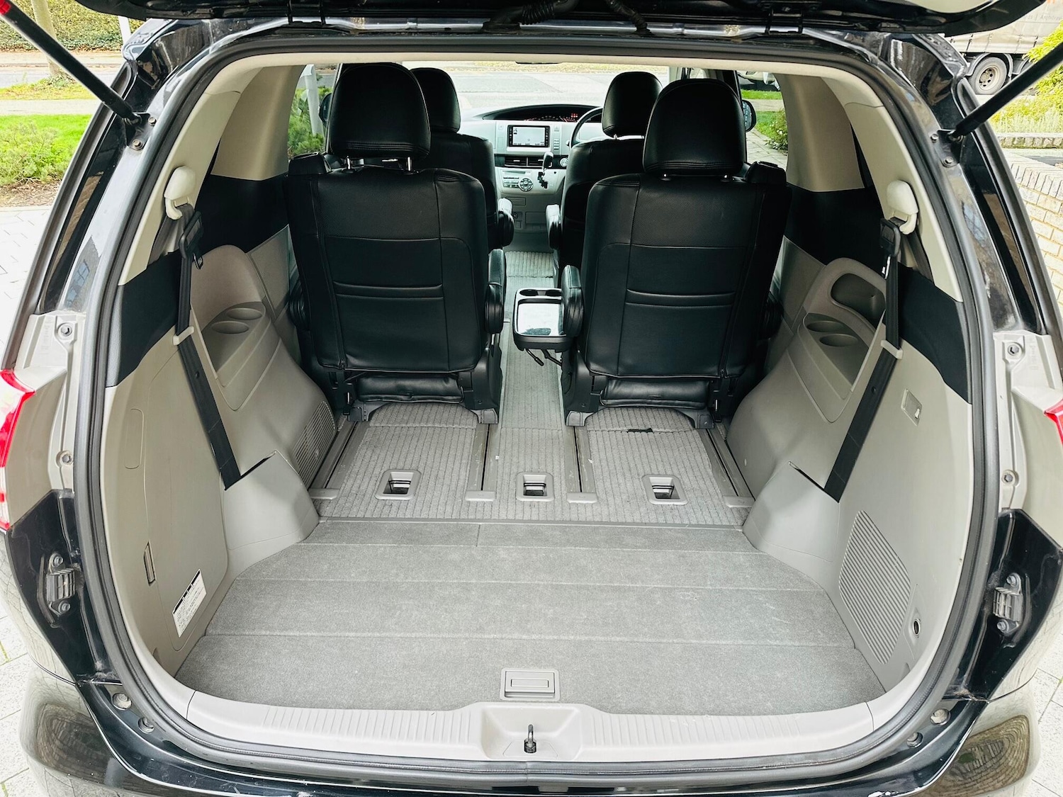 Used Toyota Estima 2025 for sale - 76557829: Photo 80