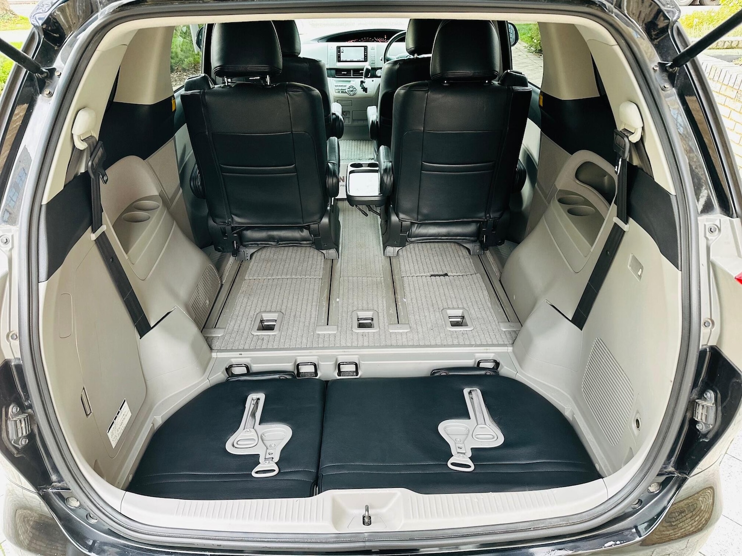 Used Toyota Estima 2025 for sale - 76557829: Photo 81