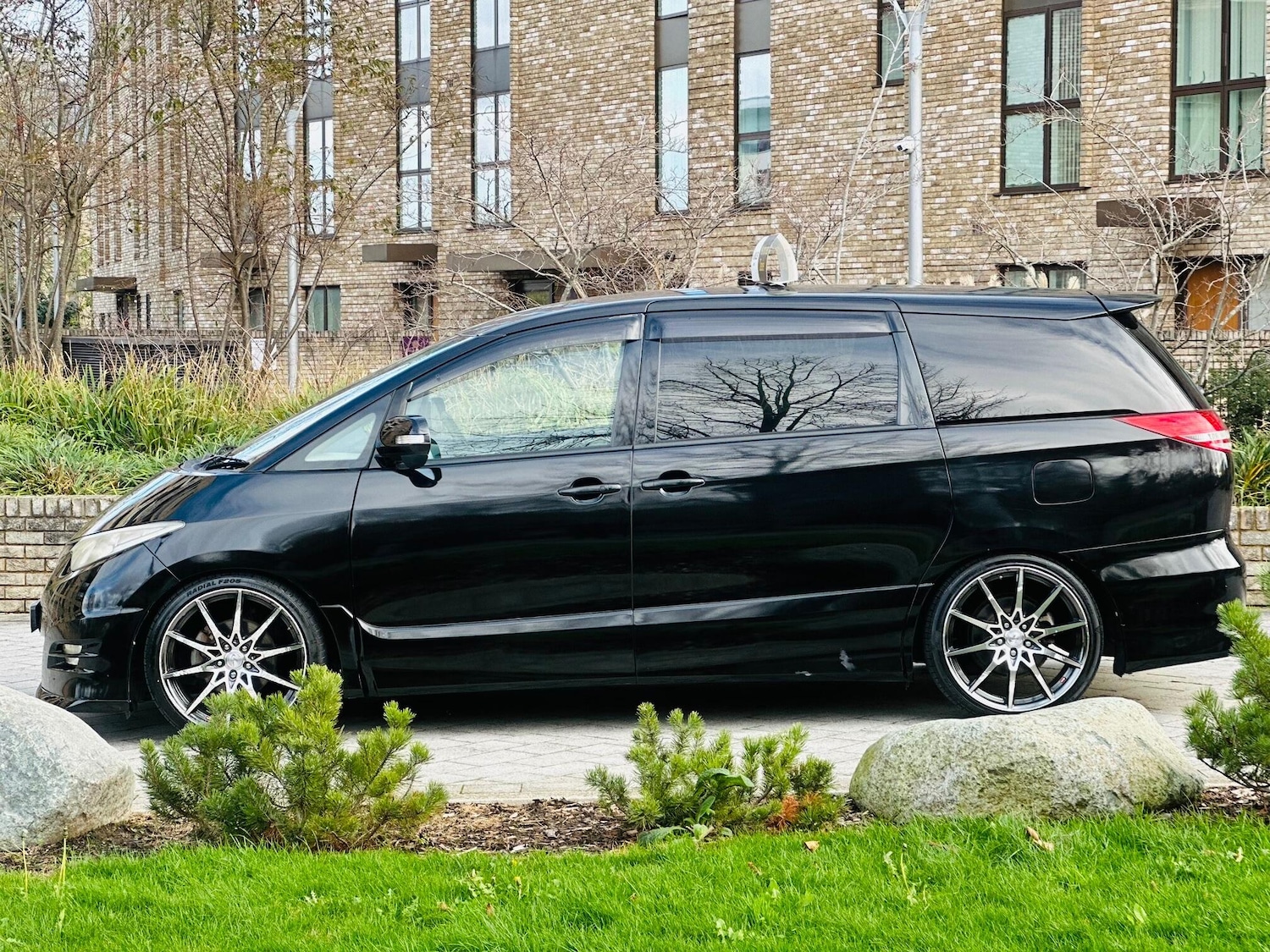 Used Toyota Estima 2025 for sale - 76557829: Photo 9