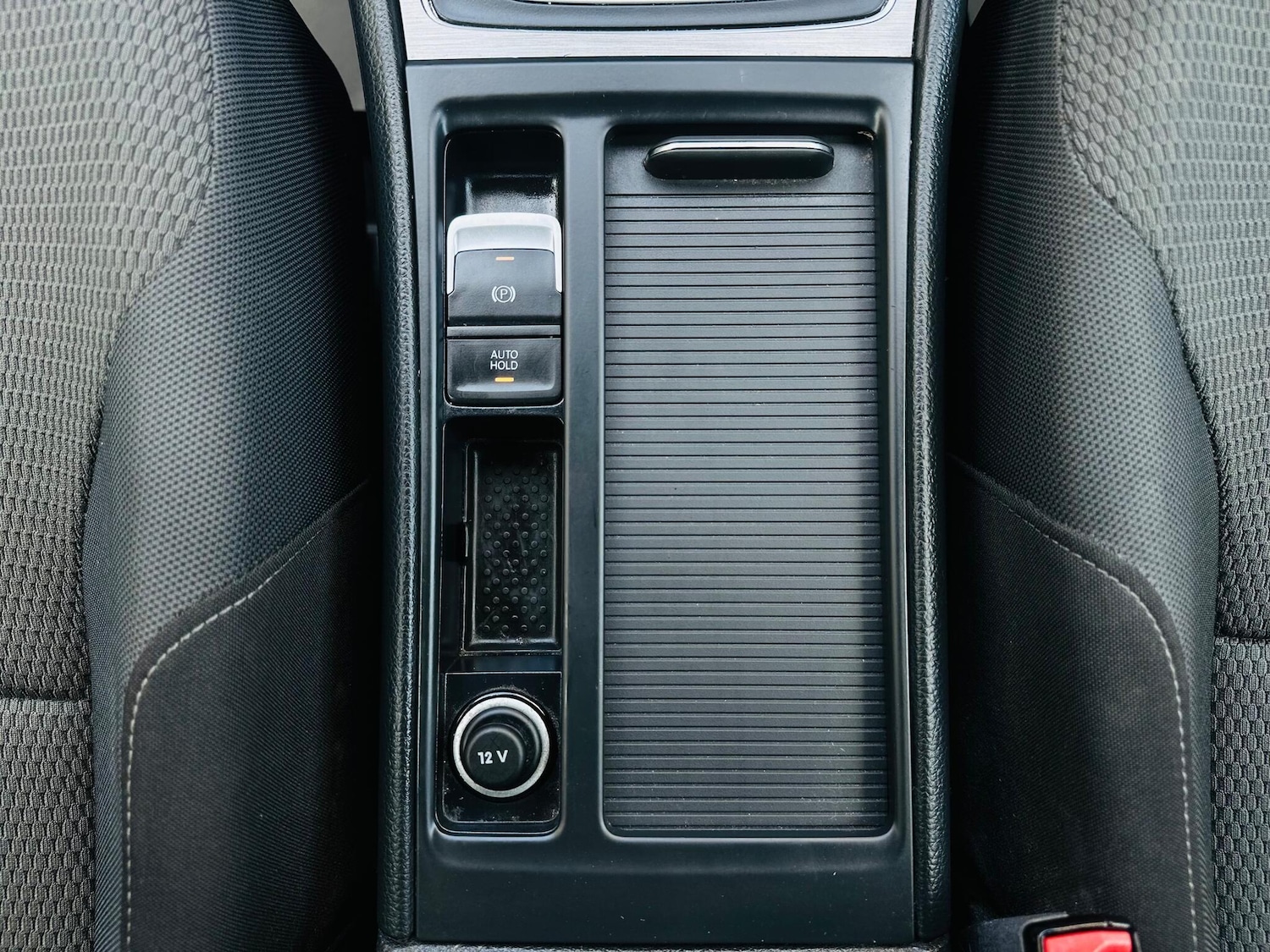 Used Volkswagen Scirocco 2015 for sale - 76505111: Photo 31