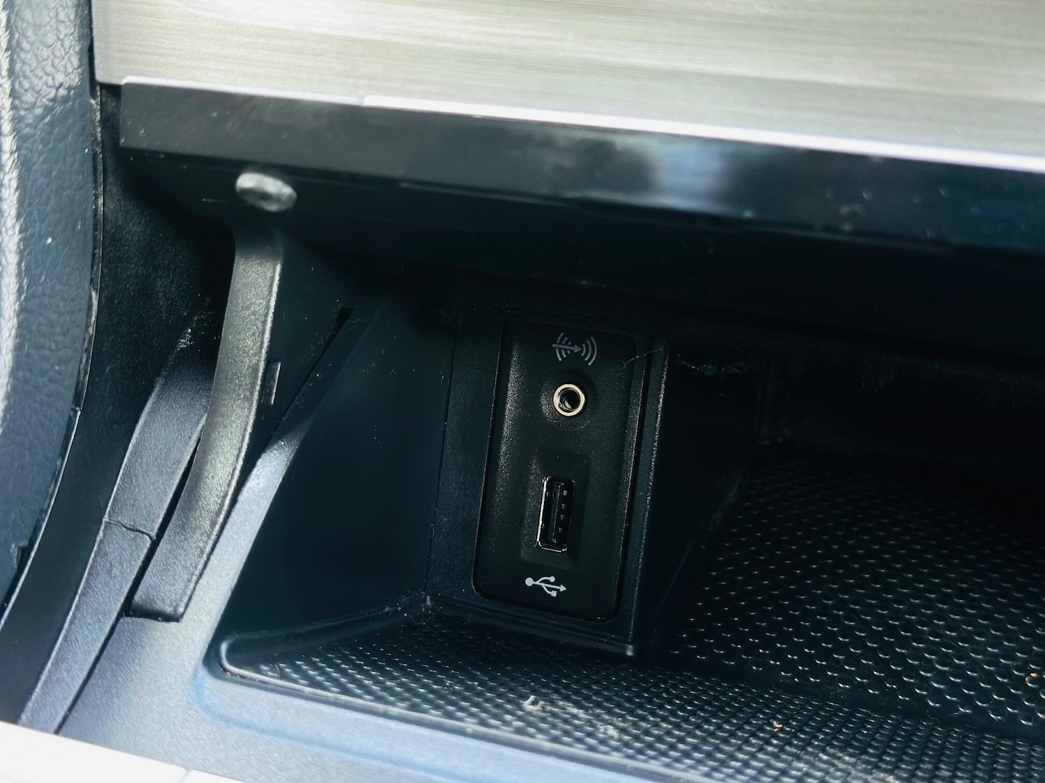 Used Volkswagen Scirocco 2015 for sale - 76505111: Photo 33