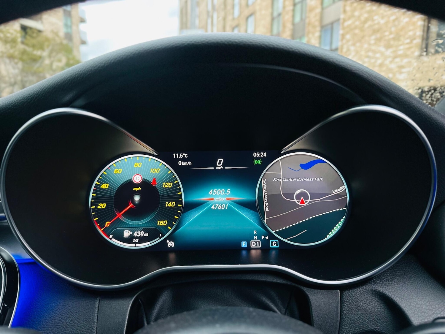 Used Mercedes-Benz C Class 2019 for sale - 76594702: Photo 3