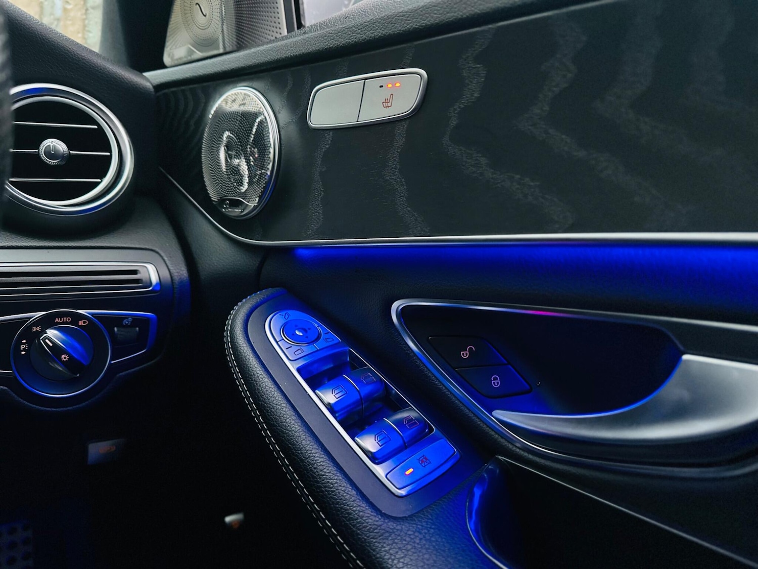 Used Mercedes-Benz C Class 2019 for sale - 76594702: Photo 6