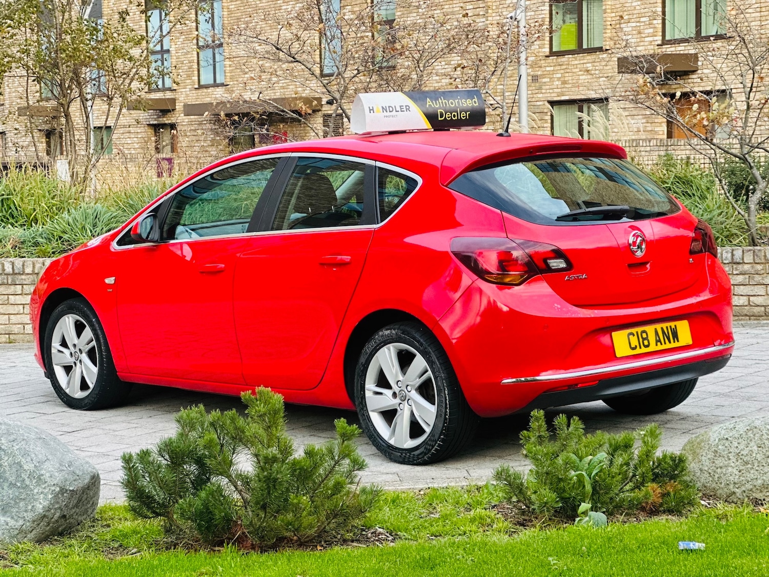 Used Vauxhall Astra 2014 for sale - 76404867: Photo 2
