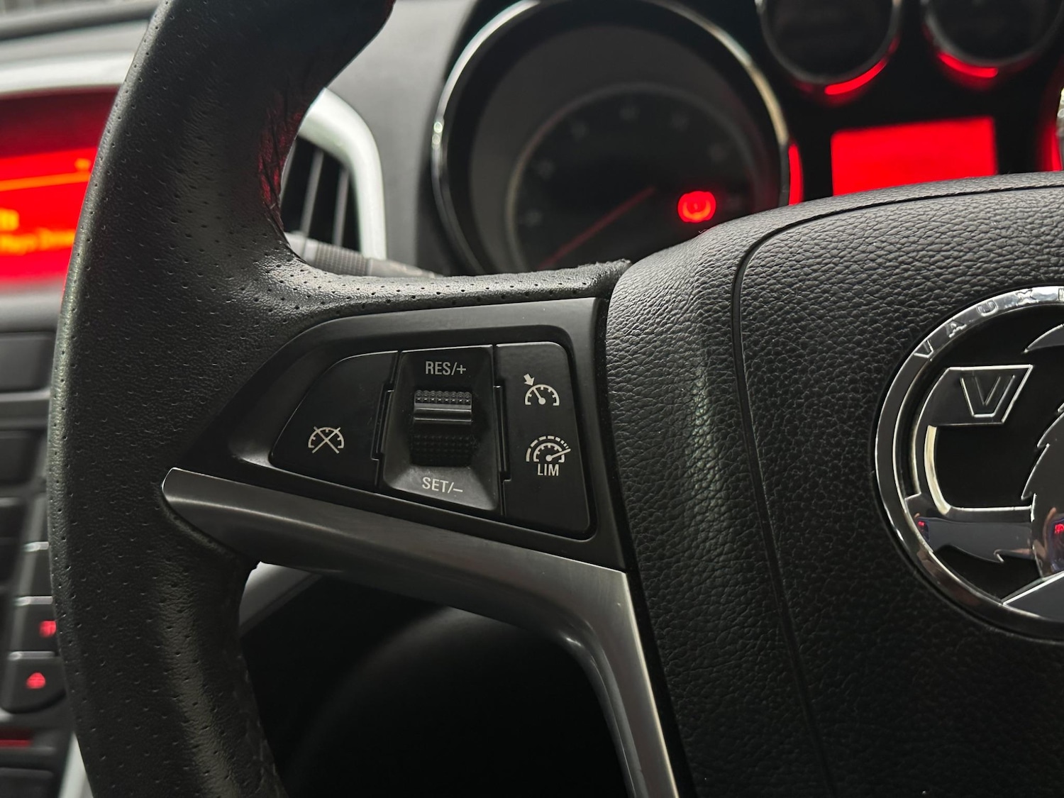 Used Vauxhall Astra 2014 for sale - 76404867: Photo 25