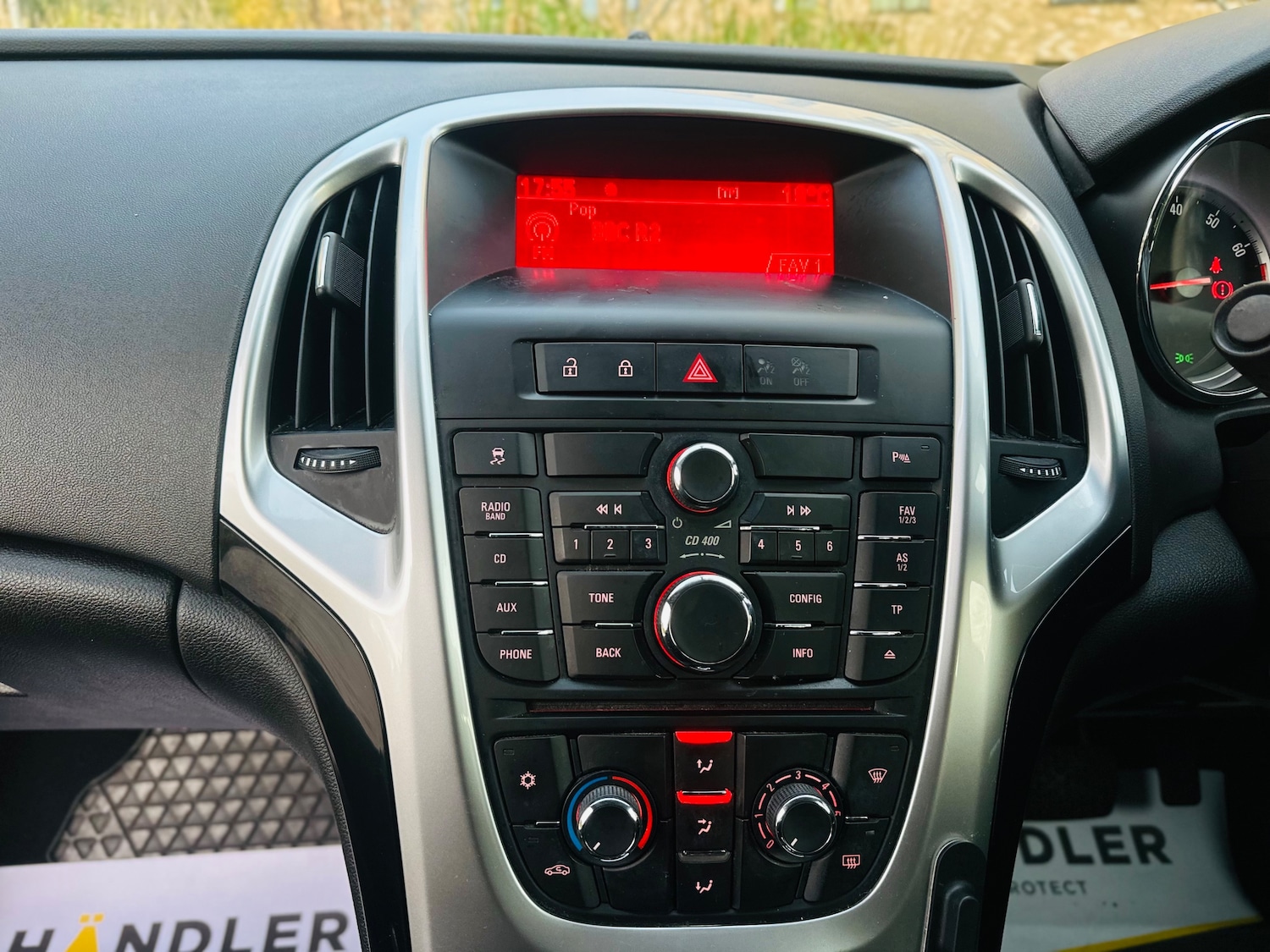 Used Vauxhall Astra 2014 for sale - 76404867: Photo 35