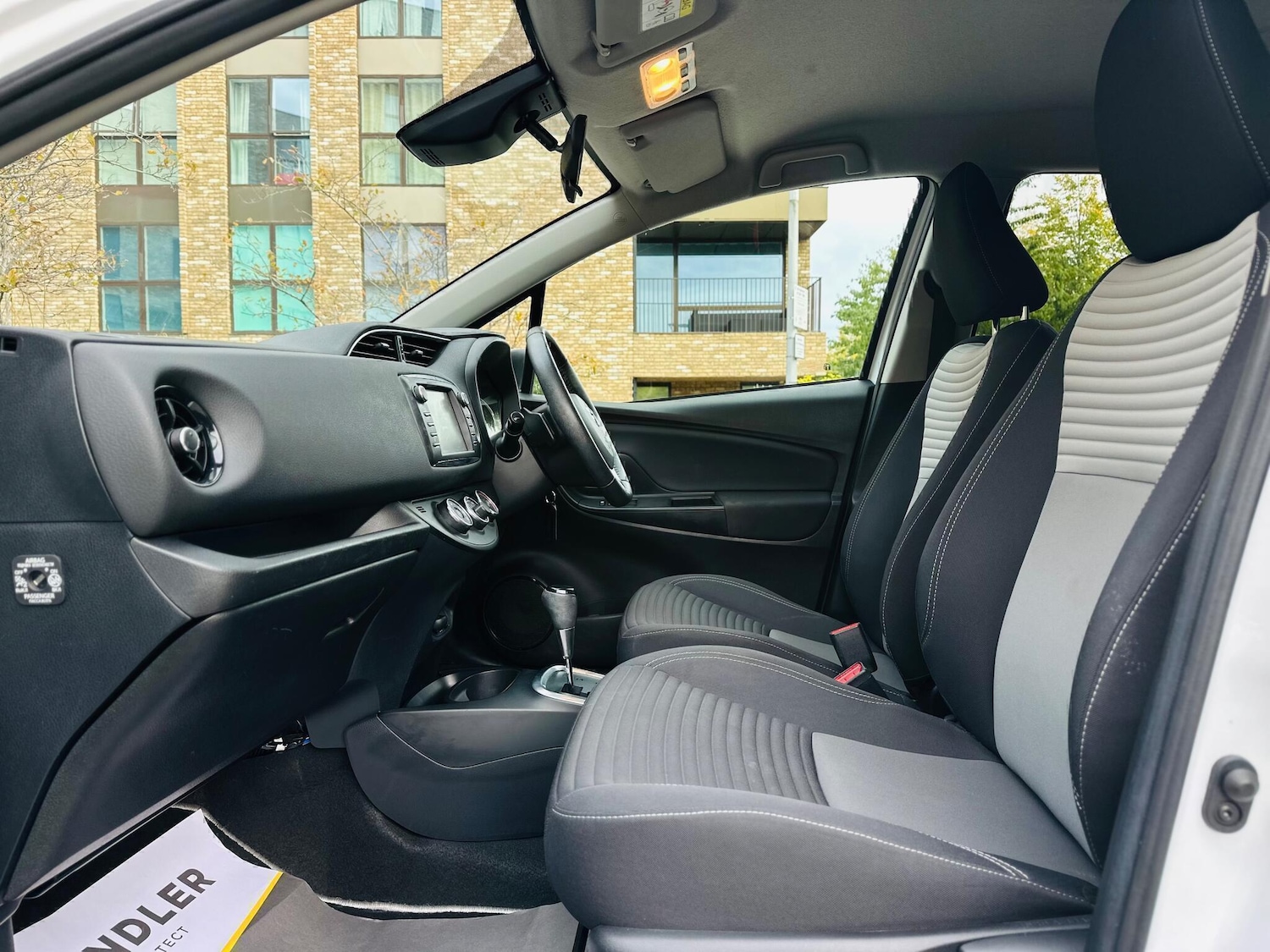 Used Toyota Yaris 2018 for sale - 76505093: Photo 3