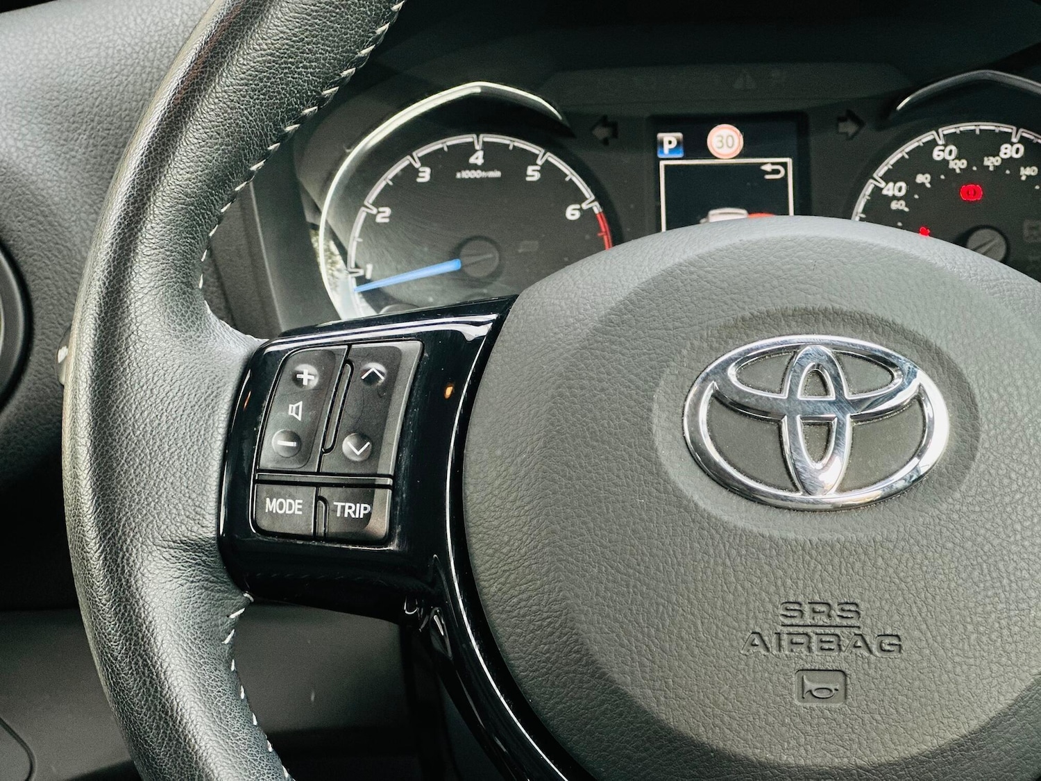 Used Toyota Yaris 2018 for sale - 76505093: Photo 5