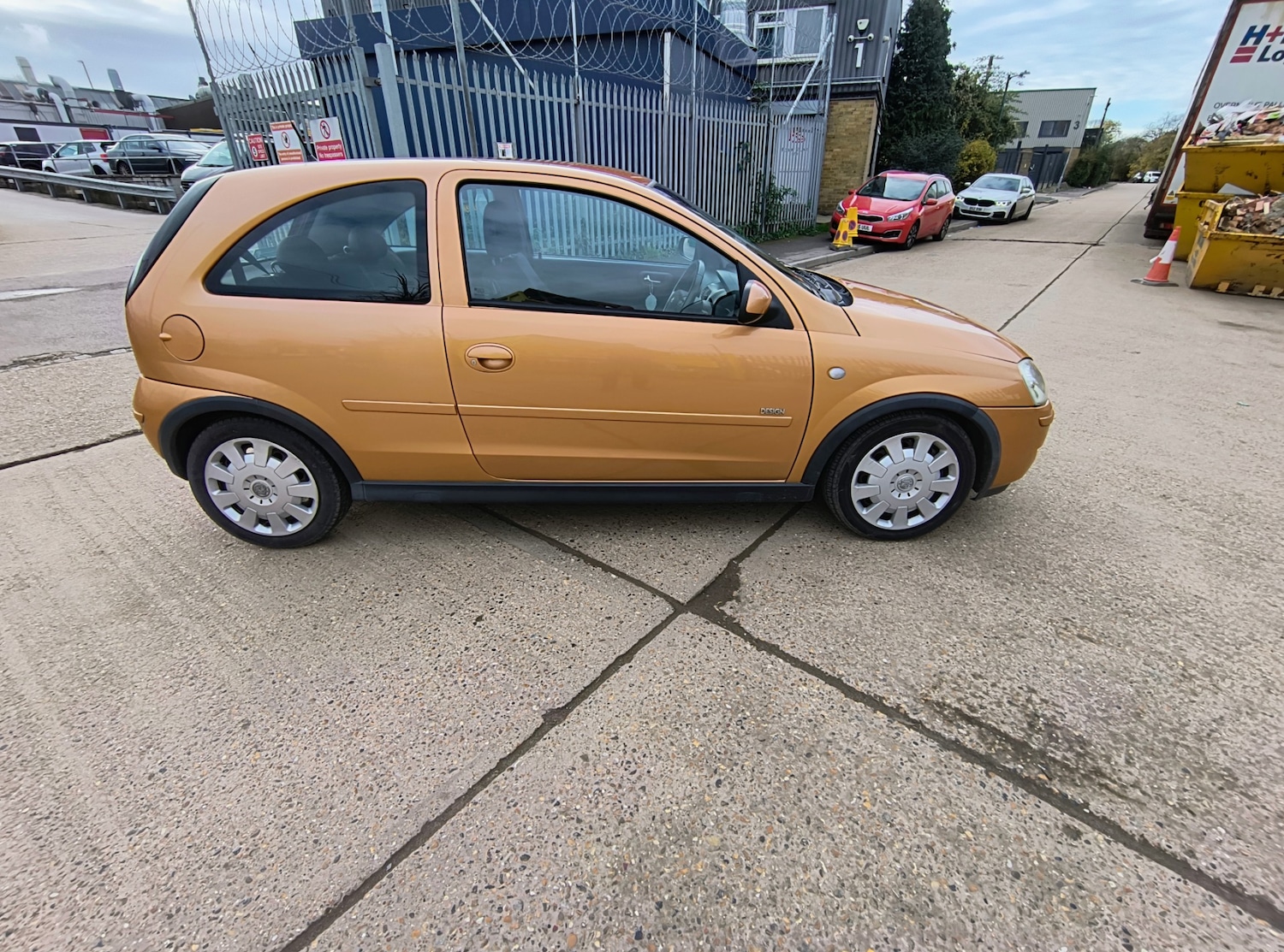 Used Vauxhall Corsa 2004 for sale - 76464006: Photo 1
