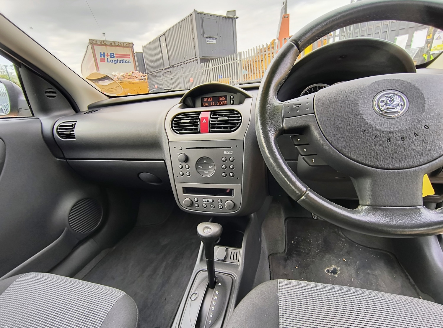 Used Vauxhall Corsa 2004 for sale - 76464006: Photo 7