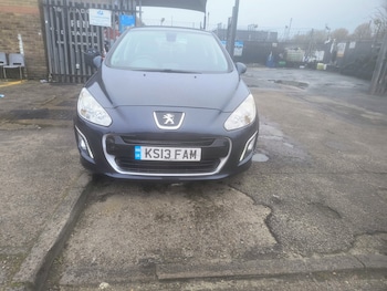 Used Peugeot 308 2013 for sale - 77915485: Photo