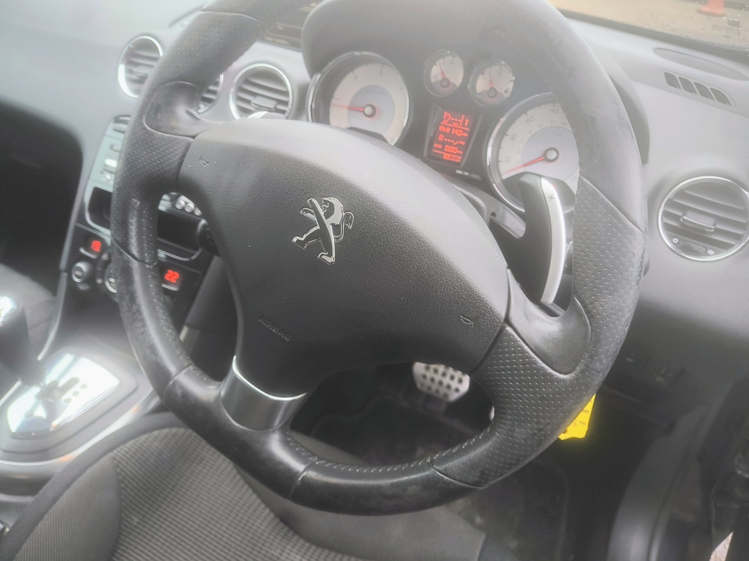 Used Peugeot 308 2013 for sale - 77915485: Photo 8