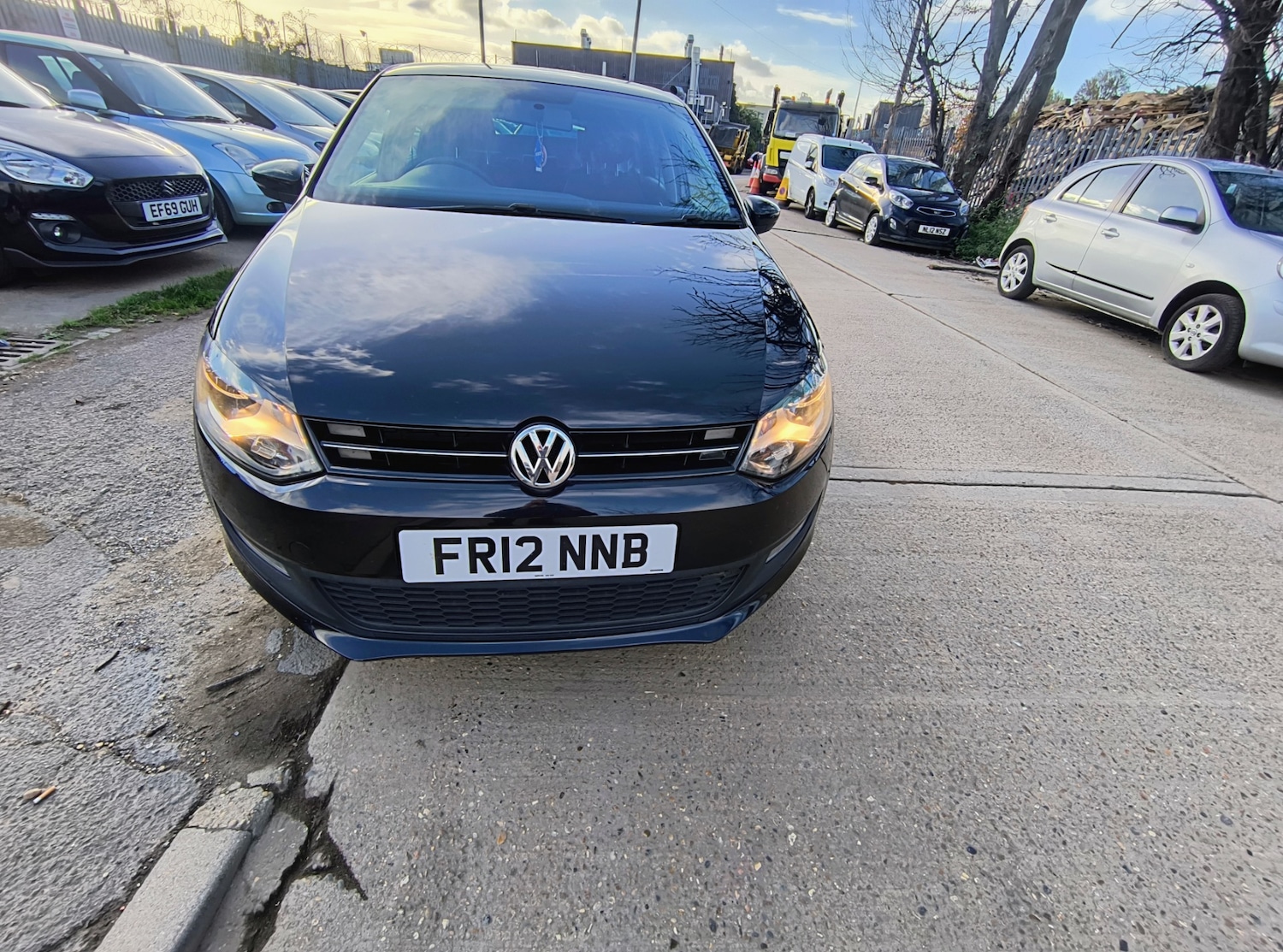 Used Volkswagen Polo 2012 for sale - 76387450: Photo 2